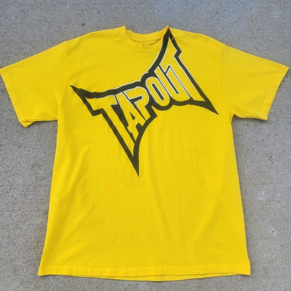 Y2K TAPOUT Yellow Grunge Large Front Logo, Short Sleeve Tshirt Size Mens XL - Picture 1 of 8